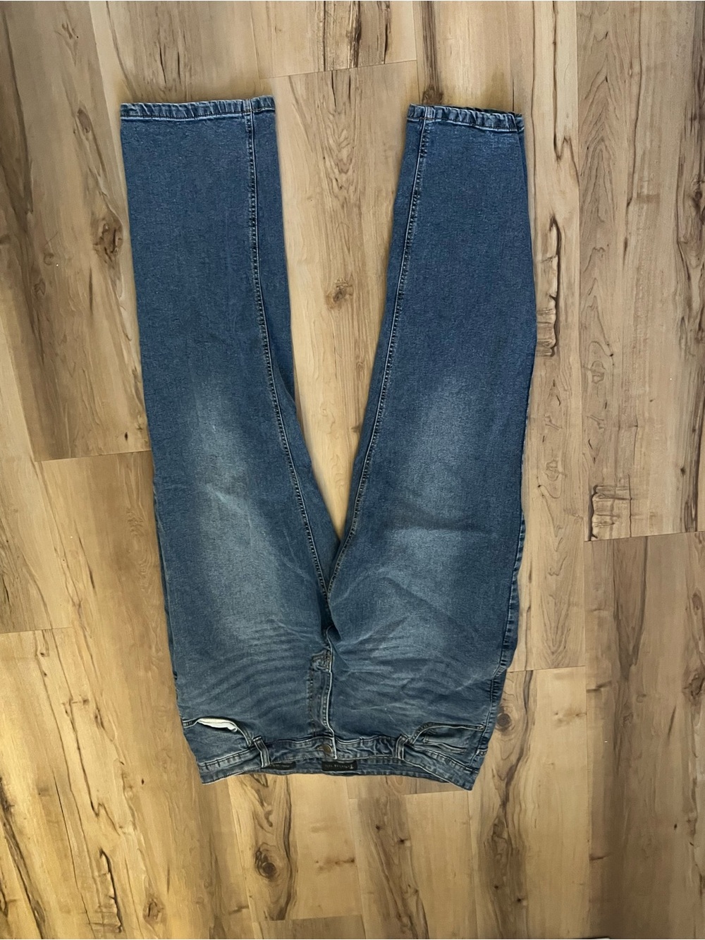 Relaxed Fit Men's Denim Jeans in Blue